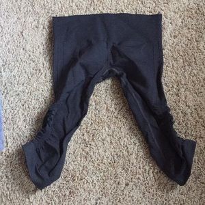 Lululemon Sz 6 Compression Crops
